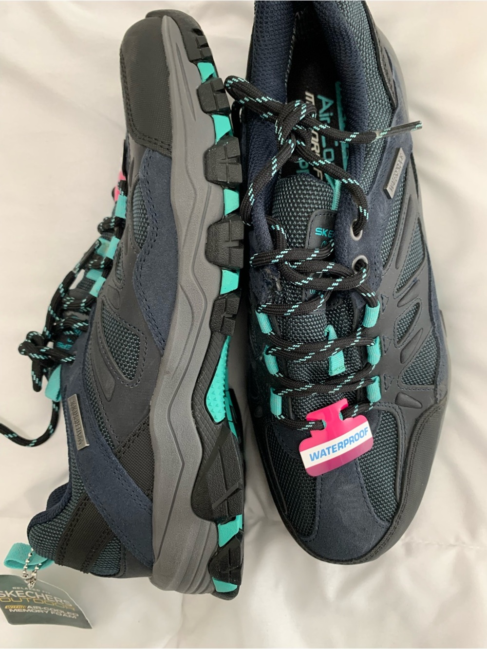 New SKECHERS OUTDOOR WaterProof Shoes Size 9 - Picture 2 of 5